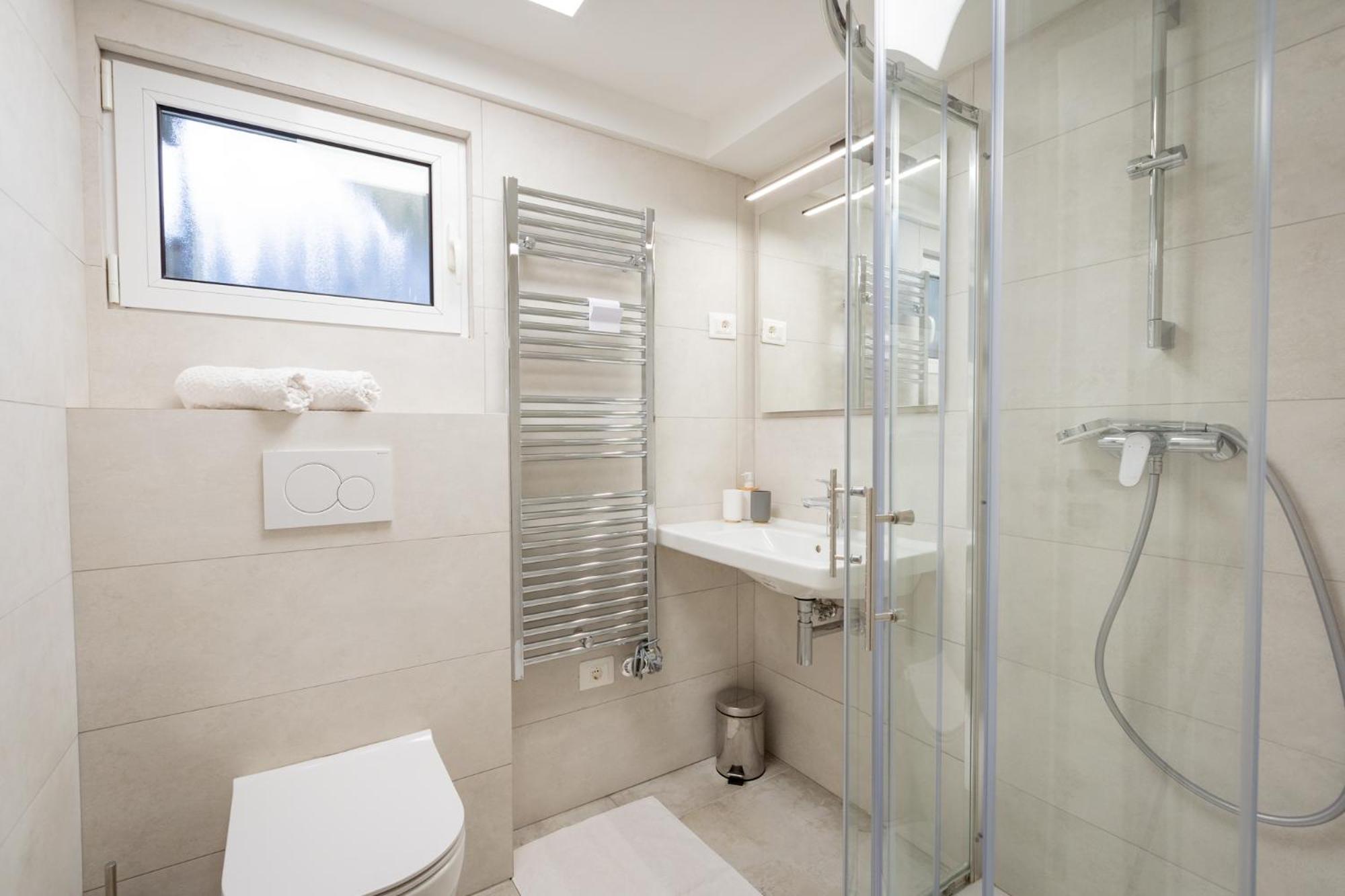 Apartments And Rooms Natasa 2 Trenta Room photo
