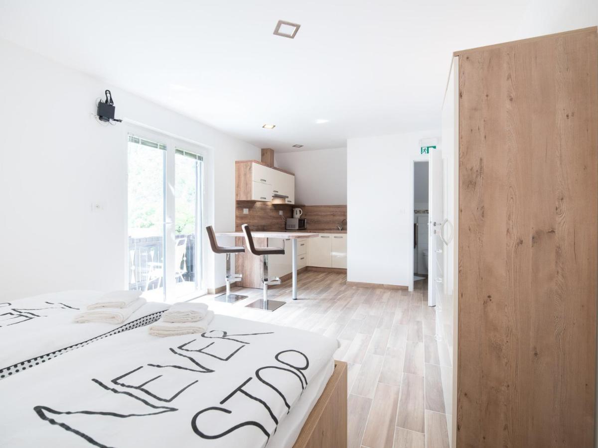Apartments And Rooms Natasa 2 Trenta Exterior photo